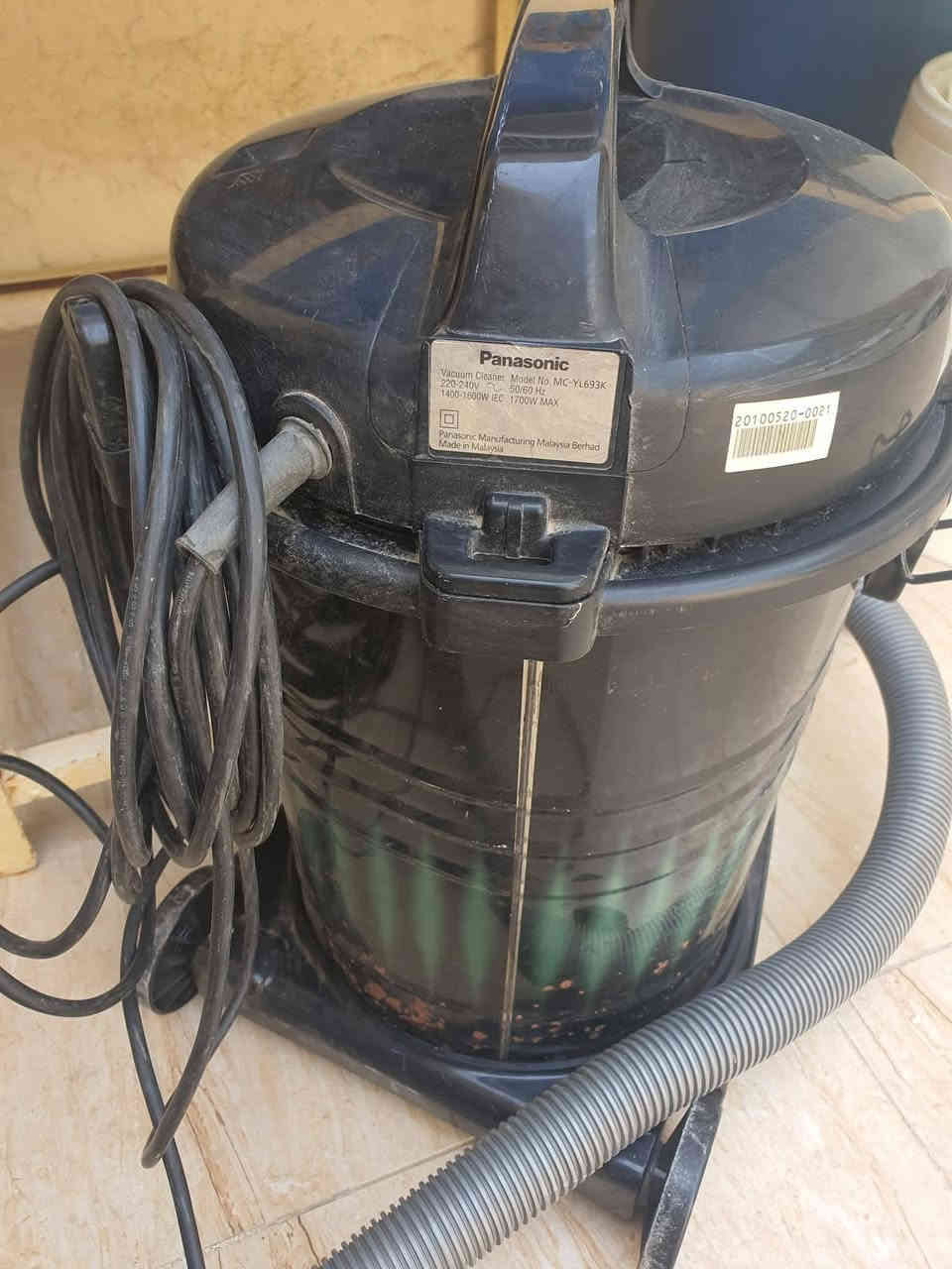 مكانس كهربائية عدد ٣ شغالات ع الفحص... قطاع ٣٠ شارع المدارس بانسونك ٥٠ الف كونكا ٤٠ الف دنكا ٥٠ الف  للإستفسار خاص او الرقم ***********
