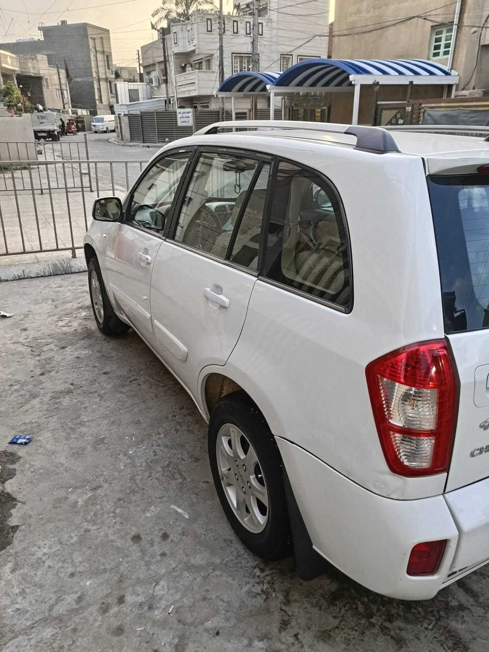 السلام عليكم شير تيكو موديل 2013 تبريد تدفئه محرك كير كله خير من الله لا تنقيص لا تبخير السياره مال بيت واسمي شاشه تحكم ستيرن صدر امامي خلفي انضاف تخم تاير نظيف ما صار لي هواي من شديته السعر 62 ورقه عنوان بغداد بياع قرب هايبر ماركت للاستفسار واتساب اتصال عادي ***********
