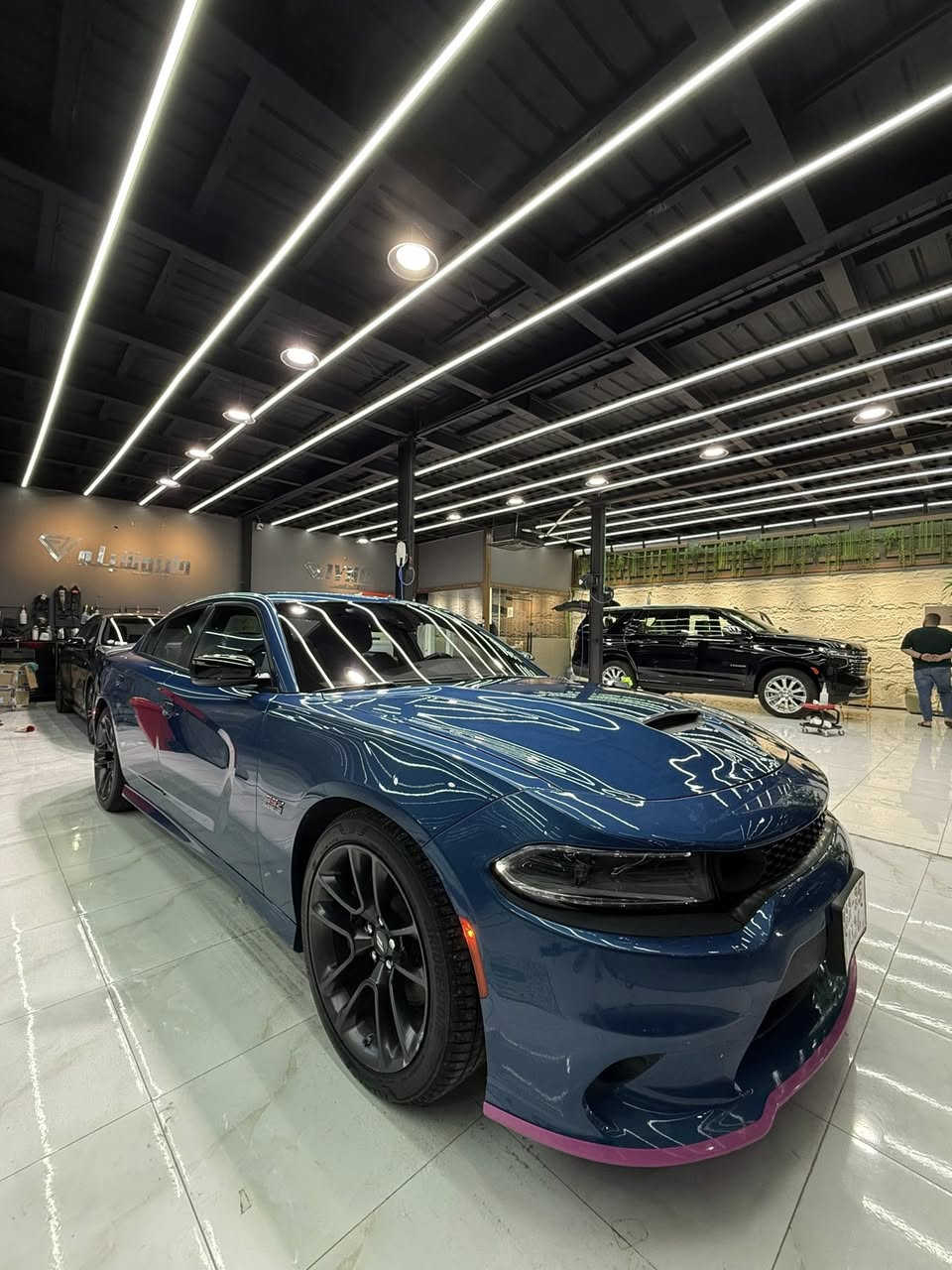 جارجر سكات باك لون مميز
مواصفات سكات المعروفة ام الرادار 
موديل ٢٠٢٣ آخر إصدار 
السيارة حادثها الدعامية الأمامية وصور الحادث موجودة 
ايرباك ستيرن ودشبول فقط طاك ومرجع بلادي مو مقاومة الايرباكات كلها موجودة شرط الفحص 
بدون دواخل 
حتى الدعامية والايتات بلادية 
السيارة بدون اي مصروف 
السيارة جديدة بمعنى الكلمة 
تخم تاير وبطارية جديد 
ماشية ٣٦الف ميل 
السعر ٣٠٠ وبيها مجال قليل 
السيارة مرقمة وكاملة تحويل مباشر رقم اربيل 
اذا متعجبك السيارة ان شاء الله تلكه اغاتها 
مكان السيارة كركوك 
***********
