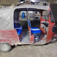 تكتك لبيع موديل 17 شهر 12 مكينه مجفته تشتغل كلشي ما بيه السعر مليونين ...