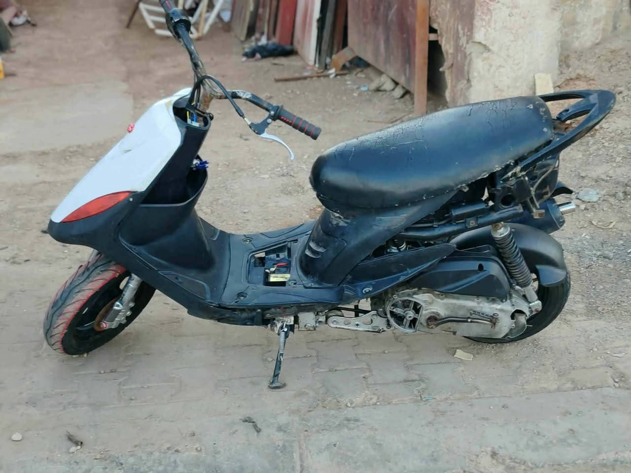 ماكس عدله بوشه ٥٥مفتوحه  نكره سلف شلعه ومعدل السعر ٢٧٥ وبيها مجال شراي خاص مكاني كرمه


**إذا كنت صاحب هذا الإعلان وتريد حذفه لأي سبب، رجاءا أرسل رسالة إلى الدعم الفني**
