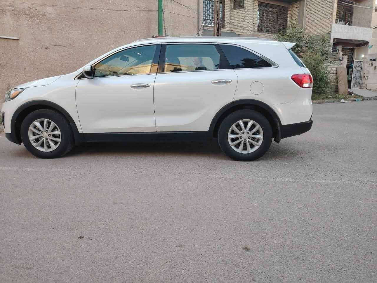 كيا سورنتو موديل 2018
🔹 الوارد: أمريكي
🔹 المحرك: 6 سلندر
🔹 الدفع: فور ويل
🔹 عدد الركاب: 7
🔹 الحادث: بابين فقط
🔹 الرقم: بغداد دولي – باسمي
🔹 السنوية: جديدة
🔹 الهزة: جديدة
🔹 الموقع: بابل – مركز الحلة
🔹 السعر: 215
📞 للاتصال: *********** المحاويل, بابل
