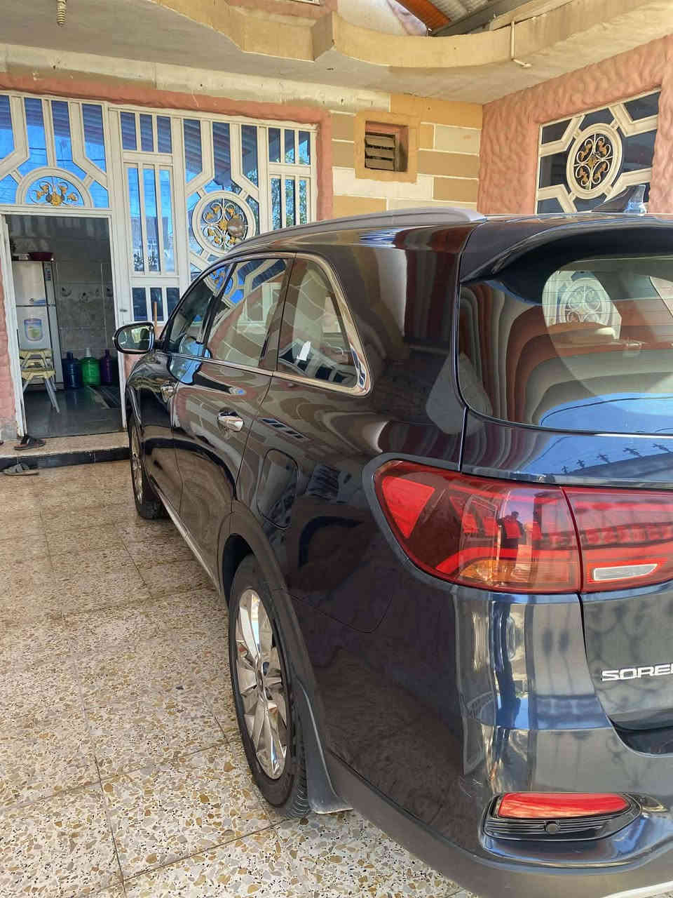 سورنتو 2020 خليجي
مكينه 6 سلندر 
تخم تاير جديد
كشن عدد 2 كهرباء
تبريد 3قطع
بصمة عدد 2
لايت زنون الاصلي 
مري شفط
جنطه كهرباء 
شاشه كبيره 
ويل كروم
السياره ماشيه 75 ألف كيلو 
سياره مكفوله كفاله عامه من كلشي لا صبغ ولا بارد ولا تكحيل حته الدعميات مكينه گير حداديه كلها مكفولة تبريد مكفول 
رقم  ***********
      ***********
السعر 255
العنوان // بابل المسيب
