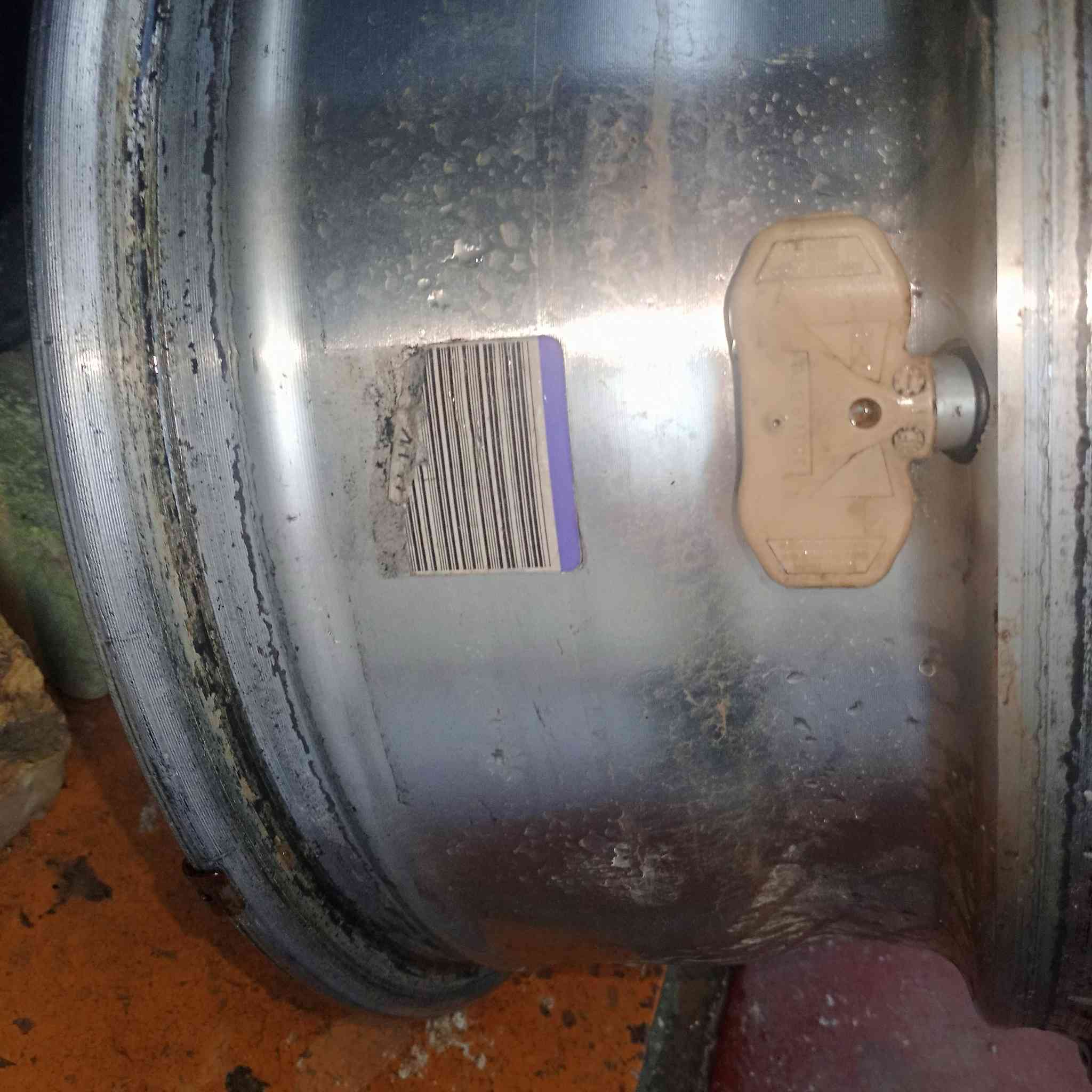 السلام عليكم ويلات عدد 4+كبات  عدد 4
حجم 16
حساسات كامله 
سعر 3ورقات 
مكاني البصره القرنه 
رقم الهاتف ***********
