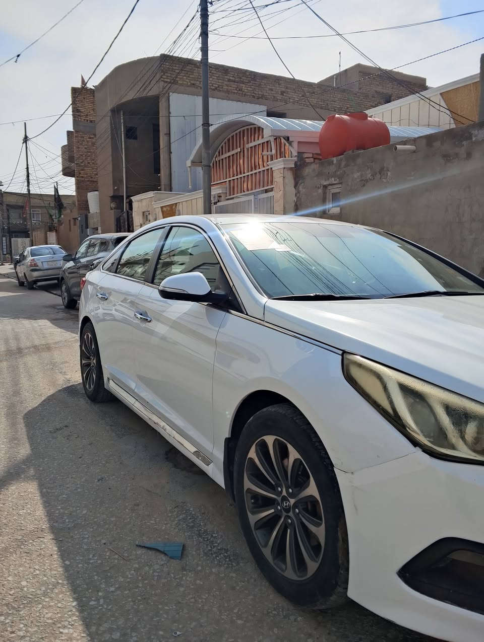 للبيع سوناتا موديل 15 وارد امريكي رقم نجف السعر (120)او بيها مجال فول عده الفتحه ***********
1 بصمه 

2 مري شفط 

3كشنات جلد 

4حساسات 

5تبريد قطعتين
