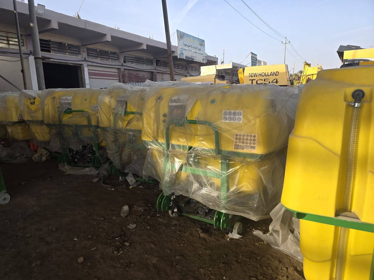 تتوفر في معرض أرض الرافدين..
جميع الآليات الزراعيه..
الجديده والمستعمله..
وكافه قطع الغيار الآليات الزراعيه..
المحاريث الزراعيه 
الطابعات ..وقالعات البطاطه 
المرشات الثابته والمتحركه 
الاستفسار اكثر الاتصال ***********
***********.عبدالله الدوغاني. 
***********ابو عبدالله الدوغاني..
العنوان الصويره معرض الرافدين
