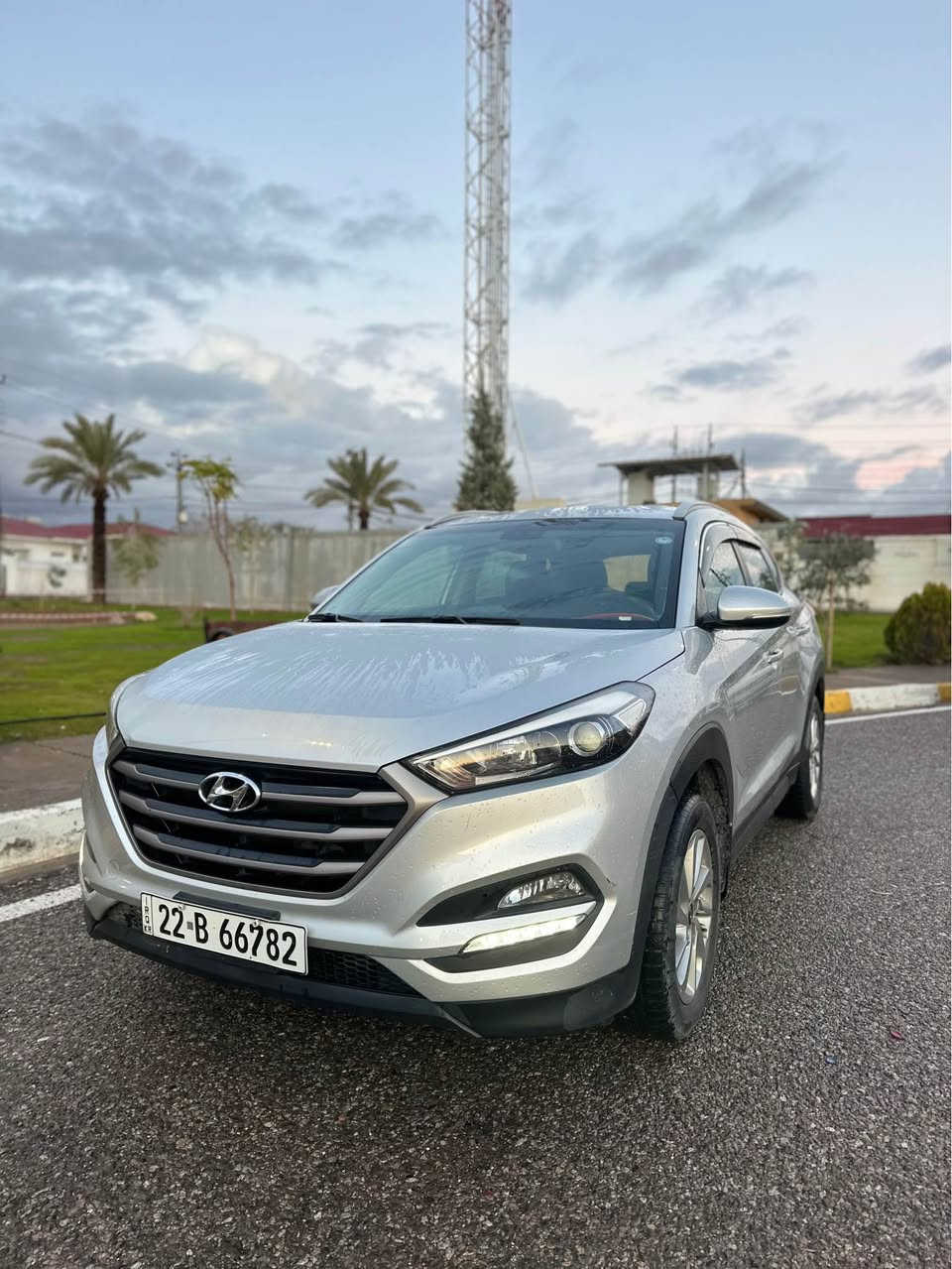 سلام وعليكم اخون توكسان خليجي بدون حادث بدون صبغ بيهه شخوط بيهه كم صبع تكحيل بس بدون حادث ماشيه 136الف كيلو موديل 2018 لون سلفر السياره حلوه مابيهه اي عيوب فقط بيع وفقط نقد مااراوس اي ستفسار اتصل *********** أربيل, العراق
