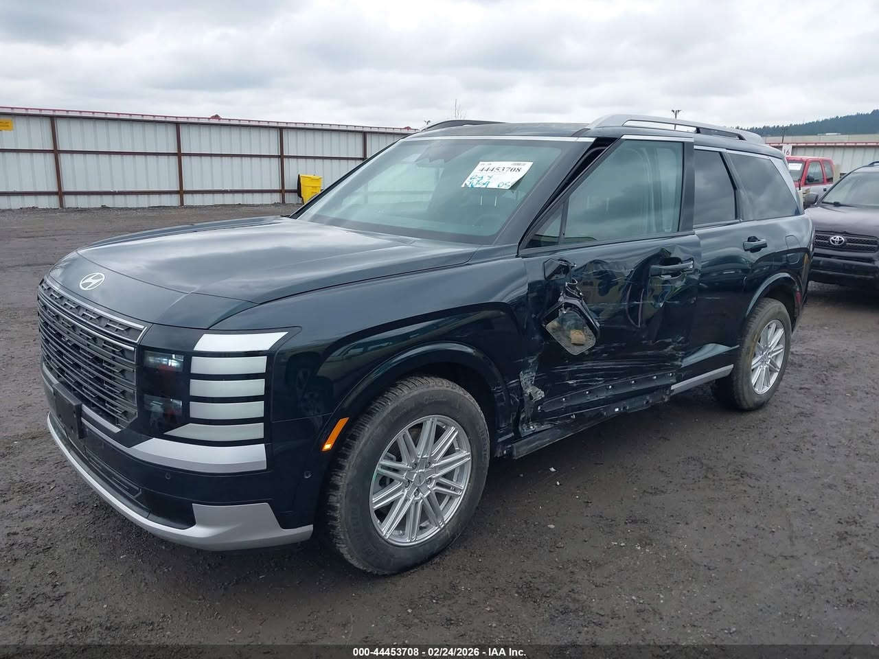 🚨 تنويه مهم
هذه السيارة معروضة في المزاد الأمريكي 🇺🇸
والمزايدة والشراء تتم عن طريق مكتب الباخرة للمزادات 🇮🇶

───────────────
🚗 (هايبرد) نوع السيارة:2026 HYUNDAI PALISADE HEV CALLIGRAPHY
📅 تاريخ المزاد:الاثنين 23-03-2026
💰السعر:385 ورقة         
📊 الممشى:1659 ميل فعلي
🛠️ المحرك: 4 سلندر / 2.5 لتر
───────────────

🔥 مجاناً مجاناً مجاناً
📄 تقرير كارفاكس مجاني بدون أي مقابل
───────────────

🚗 سحب السيارة خلال 24 ساعة من وقت التسديد
💸 حسابات مخفّضة وعمولات أقل من السوق
───────────────

🚢 الشحن متوفر من:
🇺🇸 🇨🇦 جميع الولايات الأمريكية والكندية
➡️ شحن مباشر إلى العراق
➡️ العقبة – جبل علي – ميرسين
───────────────

🛃 تخليص كمركي كامل من ميناء أم قصر
🏔️ تخليص كمركي إلى إقليم كردستان
🇯🇴 شحن مباشر إلى عمّان (العقبة)
🇹🇷 شحن إلى ميناء ميرسين – تركيا
───────────────

🏢 فروع الشركة:
📍 الفرع الأول: بغداد – السيدية – الإعلام
📍 الفرع الثاني: الإمارات العربية المتحدة – الشارقة – الصناعية 4
───────────────

👥 مجموعة البيع والشراء:
https://www.facebook.com/share/g/17pXXBgeeU/?mibextid=wwXIfr

───────────────

🎵 TikTok:
https://www.tiktok.com/@al_bakhera?t=8qGOLioZlVE&_r=1

───────────────

📞 للاستفسار والتواصل:
+9647739115599


**إذا كنت صاحب هذا الإعلان وتريد حذفه لأي سبب، رجاءا أرسل رسالة إلى الدعم الفني**