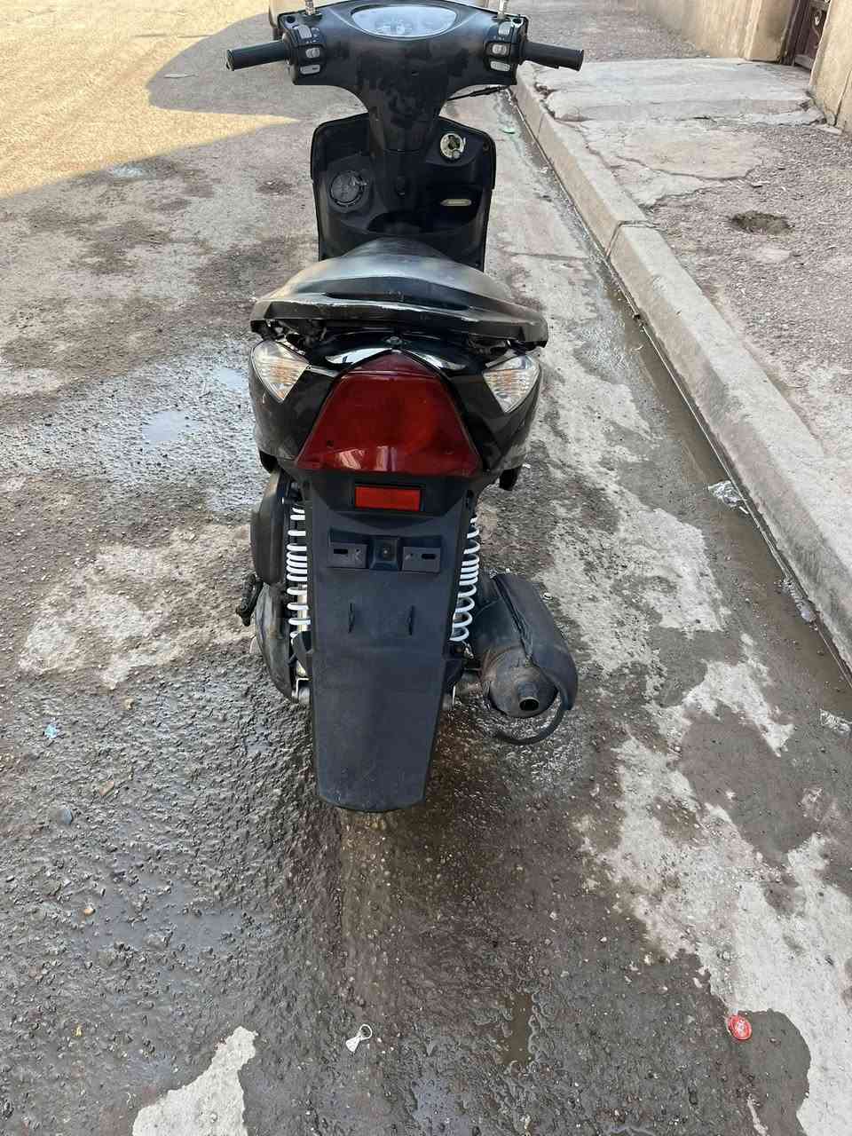 ثعلب البيع دراجه كله بلاديه مابيه اي نقص  مكينه ناعمه كفراته بلاديه مكاني الدولعي رقم ***********
