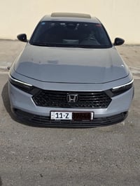 هوندا اكورد سبورت ٢٤ ماشيه ٢٠ الف  الضرر بنيد مصبوغ وبارد قليل بالجامل...