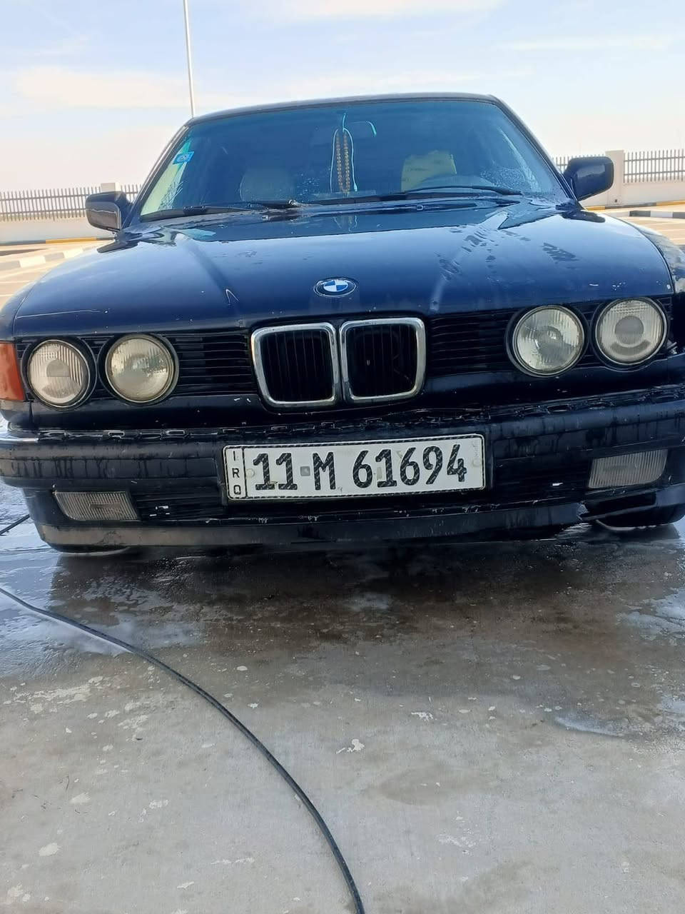 السلام عليكم 
ملاحضه مكلف بلنشر 
سياره بي ام 1991 سياره مكفوله بيها بس جاملق كدام صفحت السايق كير مكينه حلوات نضيفه السياره الكهربائيات كلها شغاله كشنات تحكم كهرباء تخم تايرات جدد السياره مكانها البصره رقم السياره الجديد نكليزي رقم صاحب السياره 
الرقم ***********
