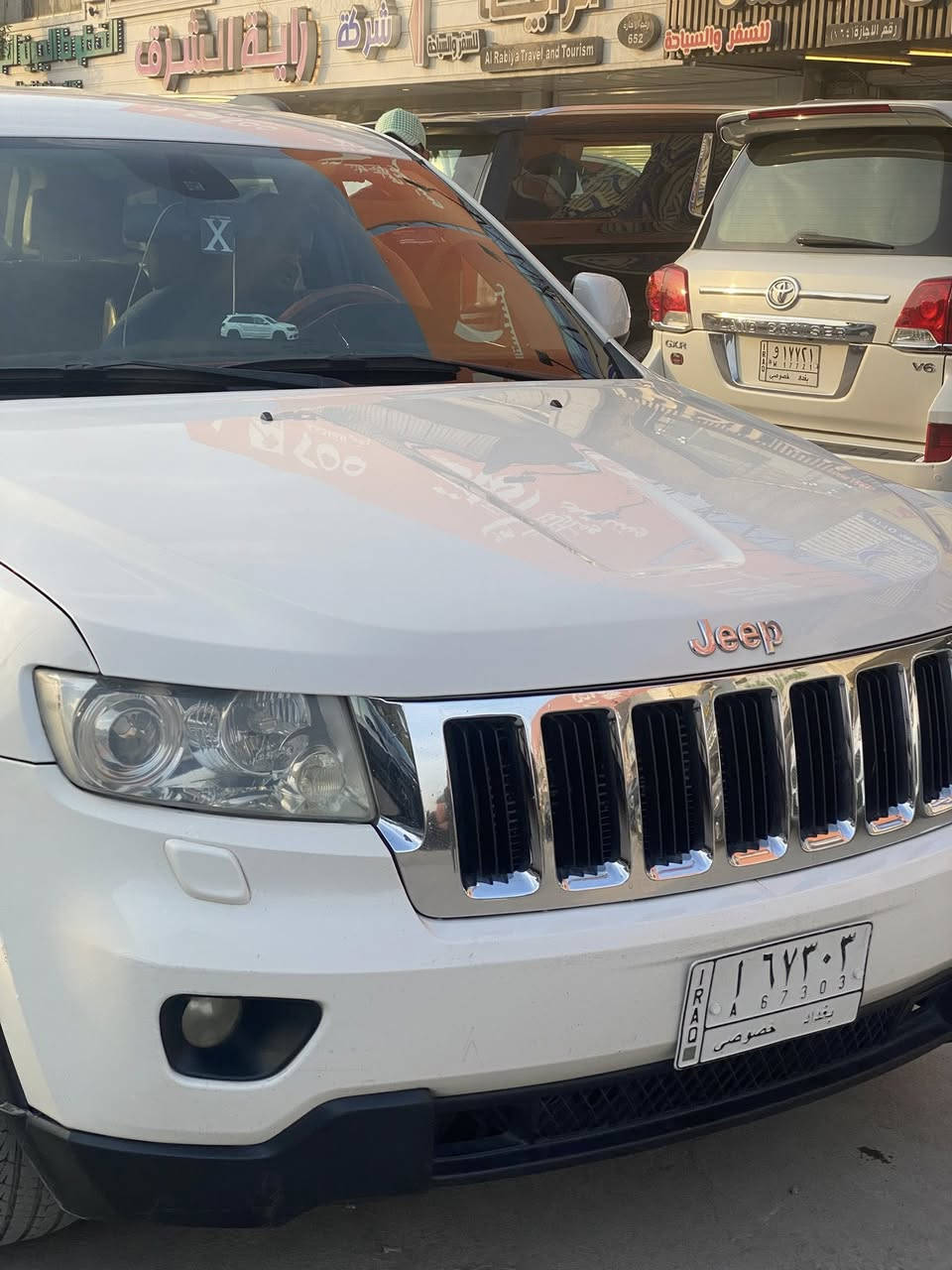 سلام عليكم جيب لاريدو خليجي2012مكفوله كفاله عامه رقم إنكليزي السعر 180مكاني بغداد الحريه شارع المعارض رقم***********
