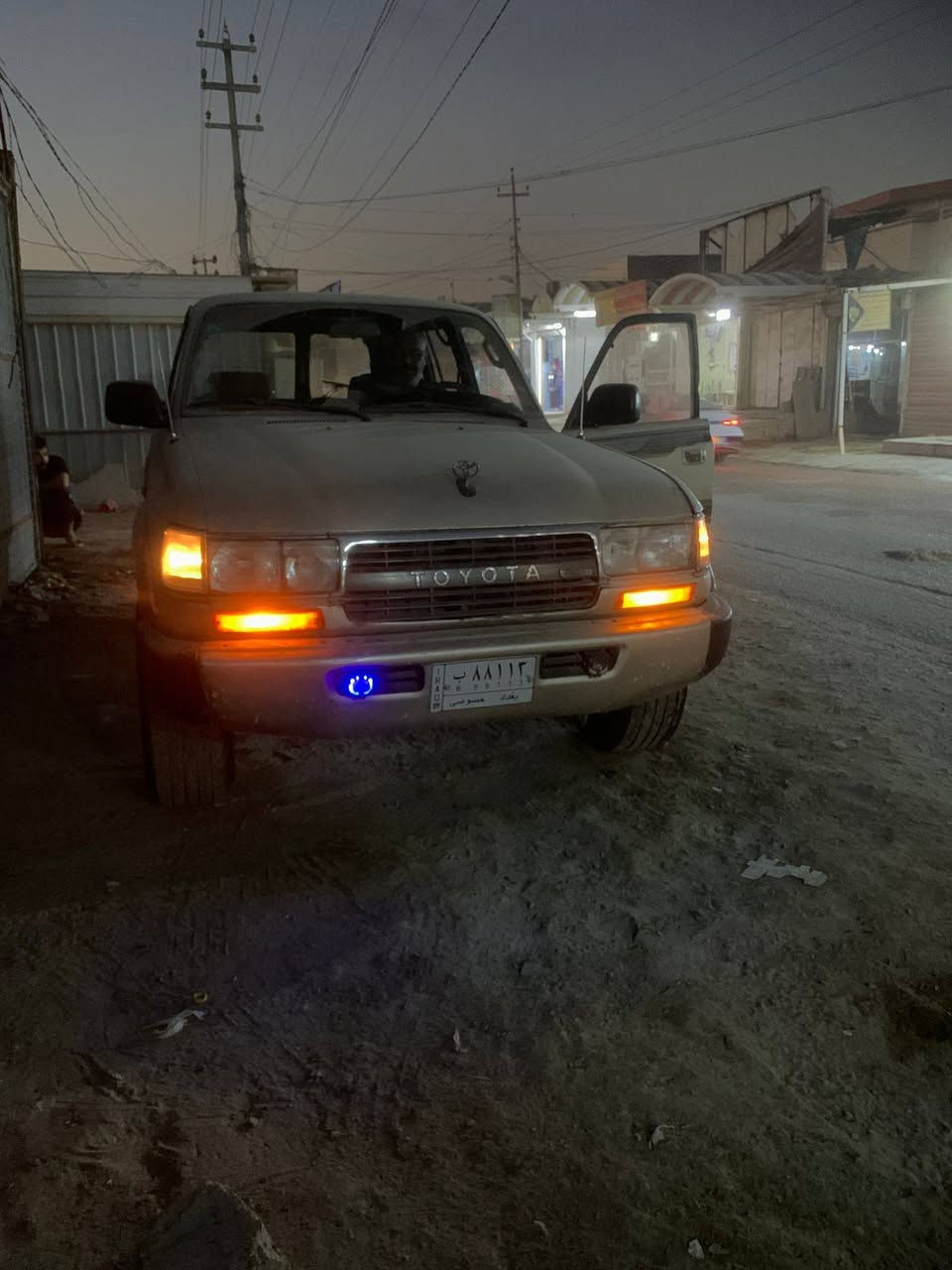 مونيكا 1992 بغداد مشروع وطني
محرك كير لوكير مكفولات
تخم تاير جديد صار 5 ايام شديته
كهربائيات كلها شغاله
حدادية جيدة
راديتر جديدة
نقص فقط تبريد 
السعر 68 وبيهة مجال
***********
