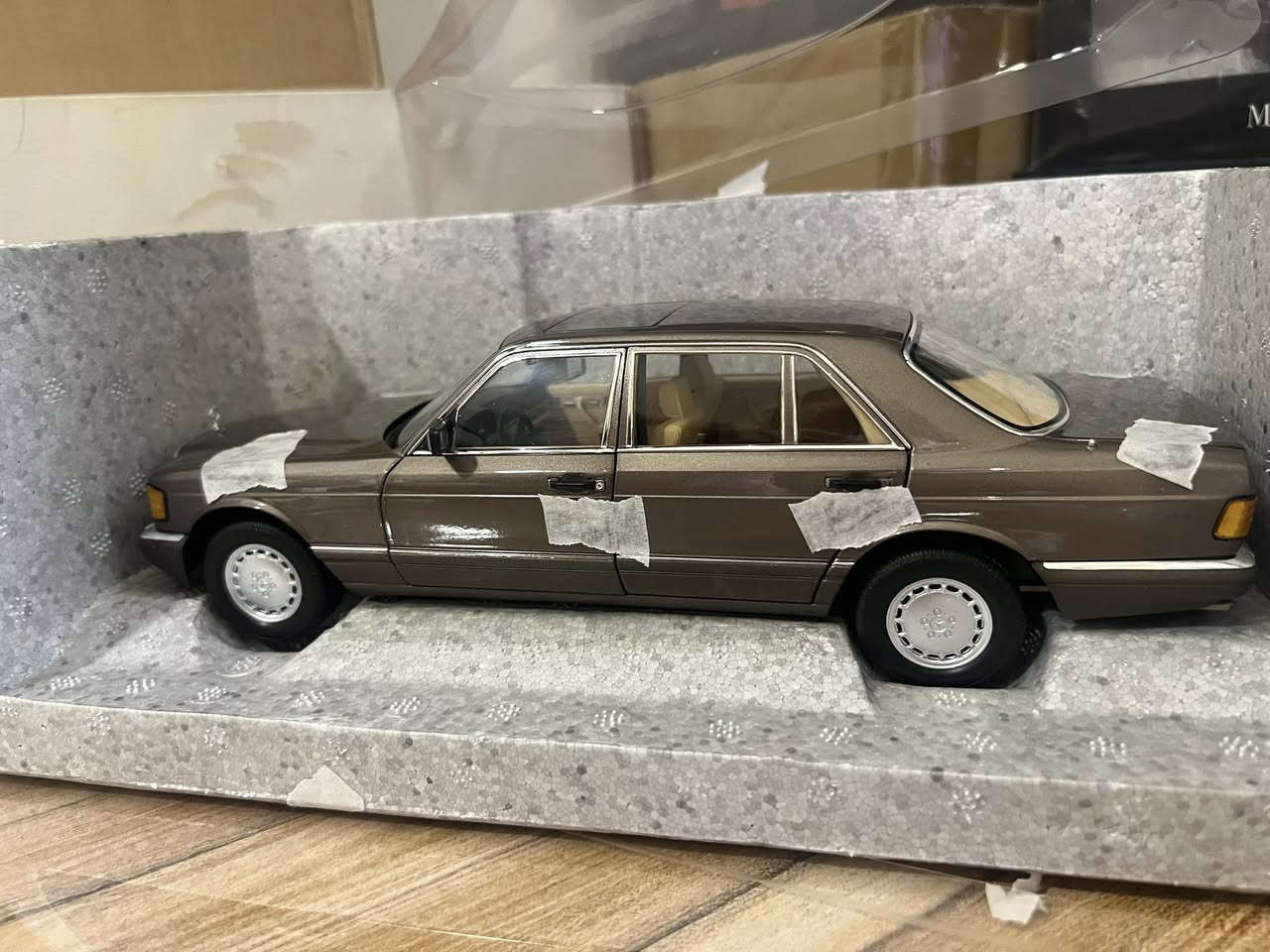 مرحبا اصدقائي
1/18 
Norev (تغليف مارسدس)
Mercedes -benz 560 sel
Brown
185$


**إذا كنت صاحب هذا الإعلان وتريد حذفه لأي سبب، رجاءا أرسل رسالة إلى الدعم الفني**