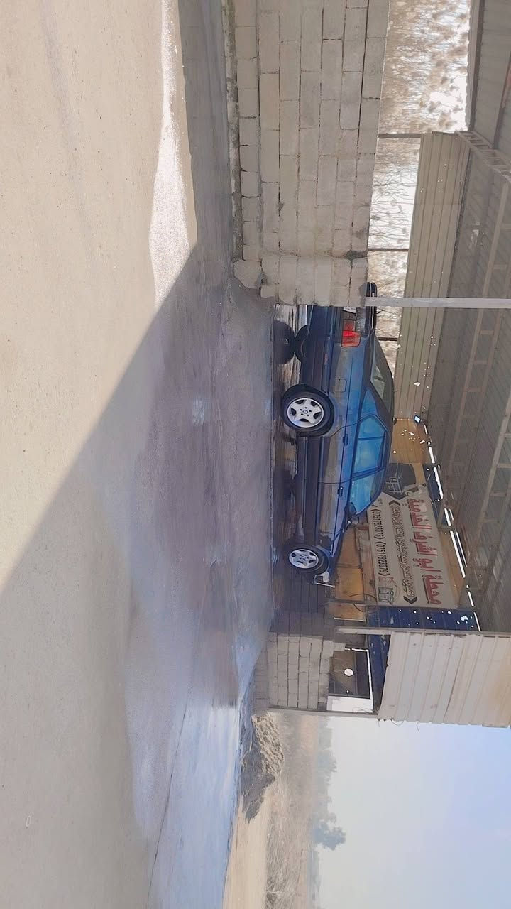 سلام عليكم سياره بي ام دبليو 525 رقم انكليزي سياره جاهزه كاربون بانزين موجود سعر اتصل
***********
