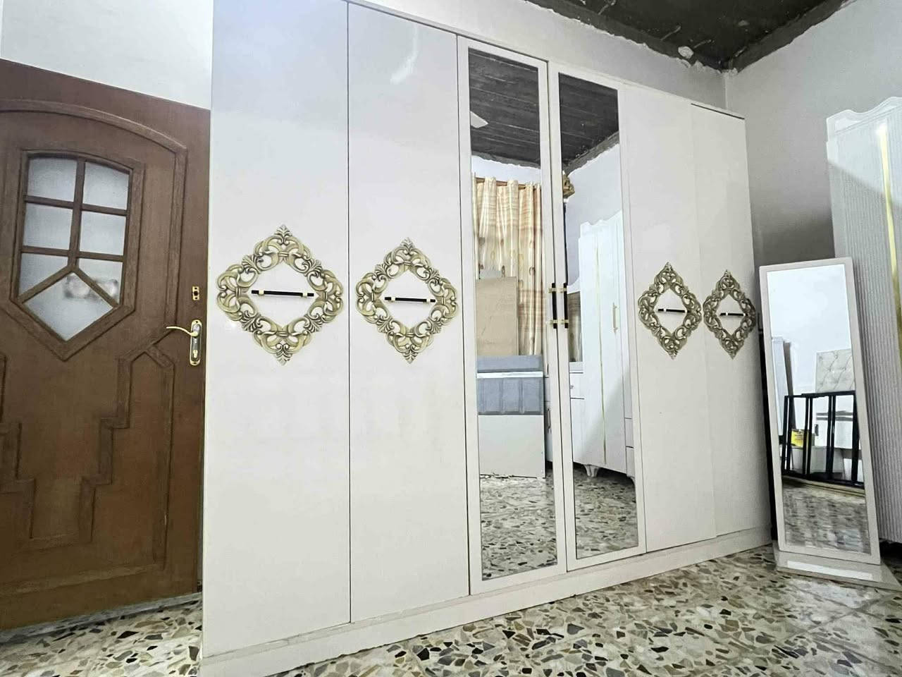 غرفه تركي للبيع السعر 450 وبيها مجال العنوان موصل مشيرفه الأولى


**إذا كنت صاحب هذا الإعلان وتريد حذفه لأي سبب، رجاءا أرسل رسالة إلى الدعم الفني**