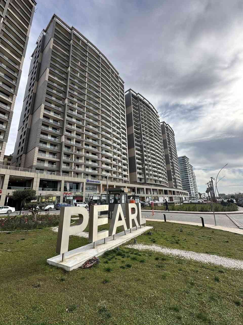 Empire Pearl 2+1 tow bedroom for rent 500$ 
WhatsApp +9647502002001 

شقة إمباير بيرل غرفتين نوم للإيجار 500 دولار
للتواصل عبر واتساب: ***********

ئیمپایەر پیرل دوو ژووری نوستن بۆ کرێ 500$ 
واتسئەپ ***********
