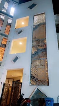 توجد بنايه للبيع الموقع الاعظميه الاخطل مساحه 152،5واقع حال 202.5  ارب...