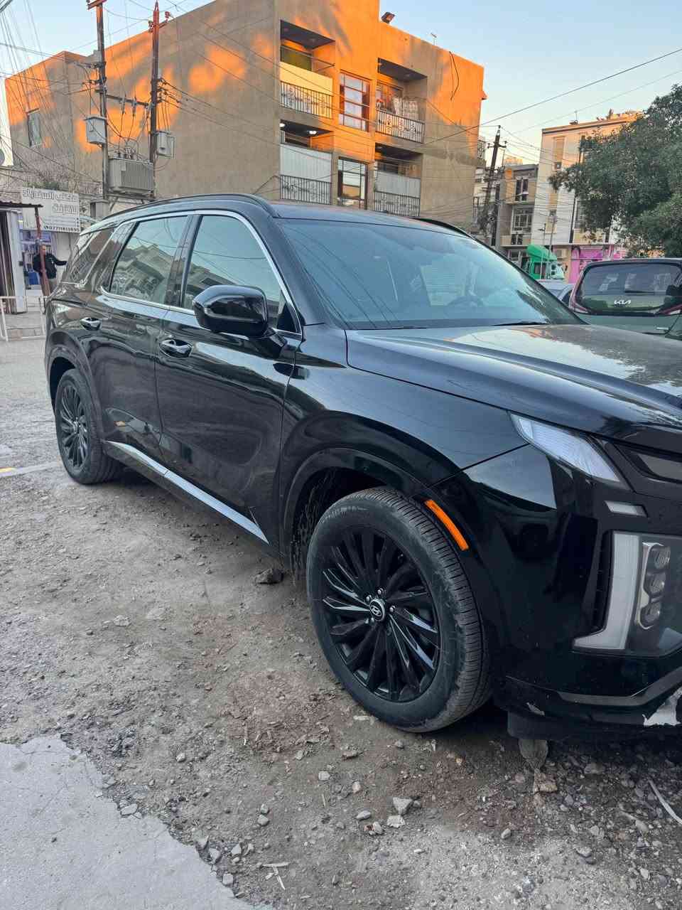 ٢٠٢٤ هونداي پلاسايد مرقم بأسمي ليبل واحد (صبغ الچاملغ الامامي الأيمن فقط) بدون ايرباك
السعر 30000 $ (30 الف دولار)، التحويل مباشرة.
السيارة تحتوي على كل المواصفات في أعلى نسخة مع مواصفات حصرية لأنها special edition.. الفئة الأعلى بالبيلسايد.
- كايگرافي نايت ايديشن (النسخة السوداء) night edition، خارج وداخل اسود مع كشنات جلد وكنتارا والتنته كنتارا.
- ⁠فول مواصفات: سقف بانوراما مع فتحة سلايد، كشنات منفصلة كهرباء مع مساج مع تدفئة وتبريد مع قطع تبريد لجميع الركاب.
- ⁠رادارات امامي خلفي جانبي مع تفعيل خاصية الأمان لكل الجوانب.
- ⁠باب خلفي ذكي يفتح بدون لمس.
- ⁠تحرك بالريموت للأمام والخلف.

الأتصال على الرقم ومتوفر واتساب
***********
العنوان بغداد المشتل بغداد, العراق
