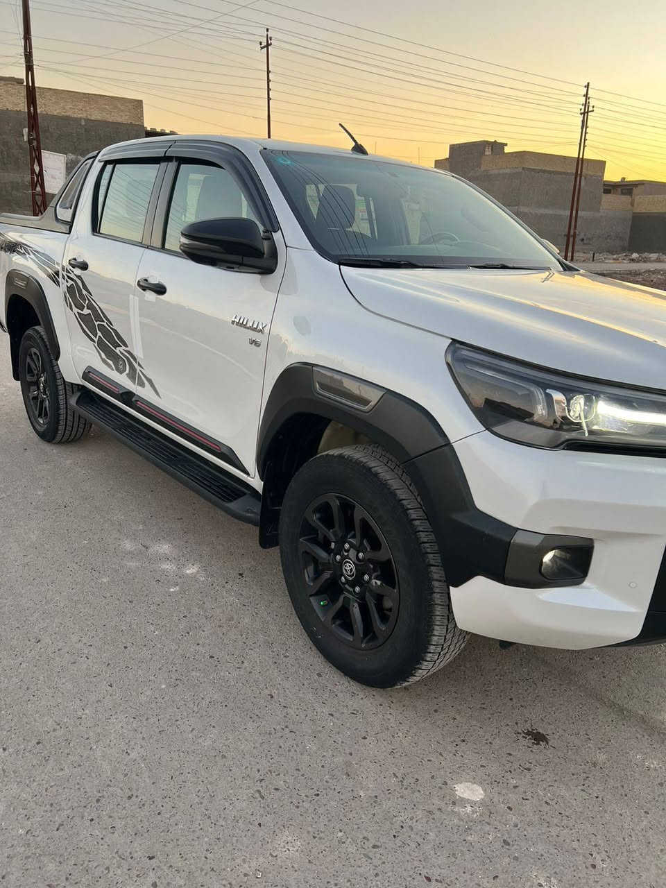 سلام عليكم بيكم هايلوكس البيع فنجار موديل 2023مكفولا كفاله عامه من كلشي سعودي ماشيه 90الف رقم بغداد دوالي ألماني تحويل مباشر السعر 375ورقه وبيها مجال مكان السياره بغداد الهاتف ***********
