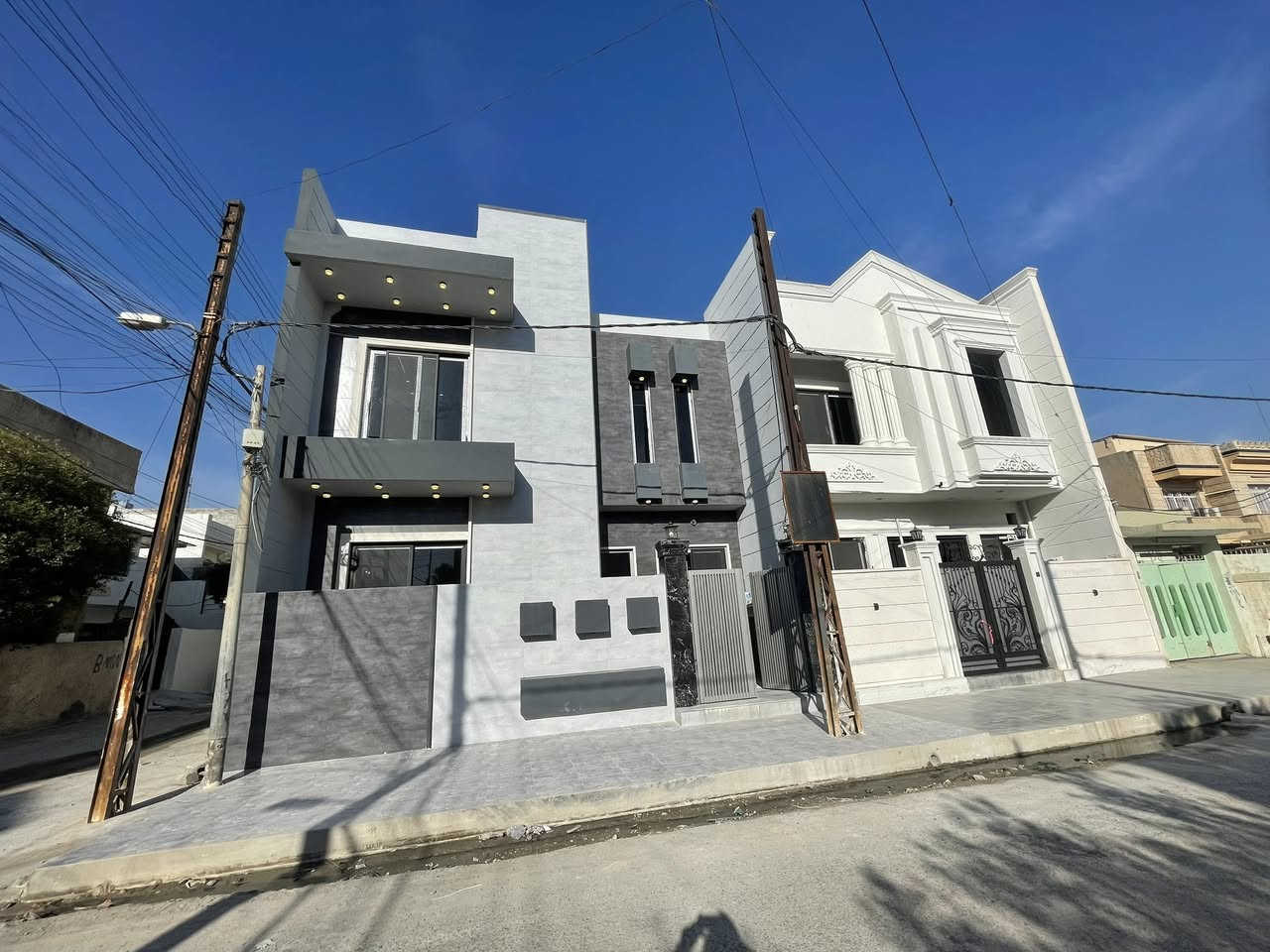 بيت لللبيع في حي السكر الاولى 120م 10*12م قريب عن المستشفى الخنساء  باب للاستفسار الاتصال على الارقام التاليه او مراجعة مكتب دور الموصل للعقارات العامة مقابل باب كلية طب الاسنان جامعة الموصل جامعة الموصل الباب الرئيسي120م  ركن 10*12م  بيت تصميم تركي البيت درجة اولى فول موصفات ***********—***********—
