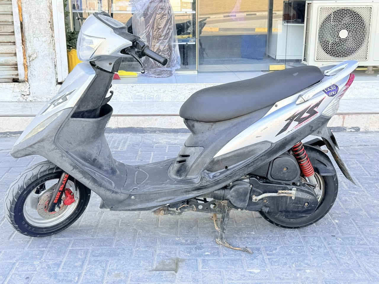 ماكس عدلة مكفولة ختم واحد ماناقصها شي كلشي شغال كهربائيات كلها شغالة السعر مليون و50 وبيها مجال مكاني بصرة ياسين خريبط
***********
