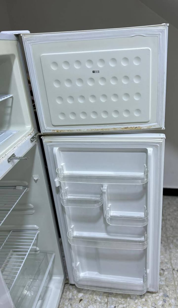 ثلاجة مستعملة نظيفة للبيع شغالة ما بيها شي السعر 100 وبيها مجال بسيط وتوصيل موجود بس سعر التوصيل وحد


**إذا كنت صاحب هذا الإعلان وتريد حذفه لأي سبب، رجاءا أرسل رسالة إلى الدعم الفني**