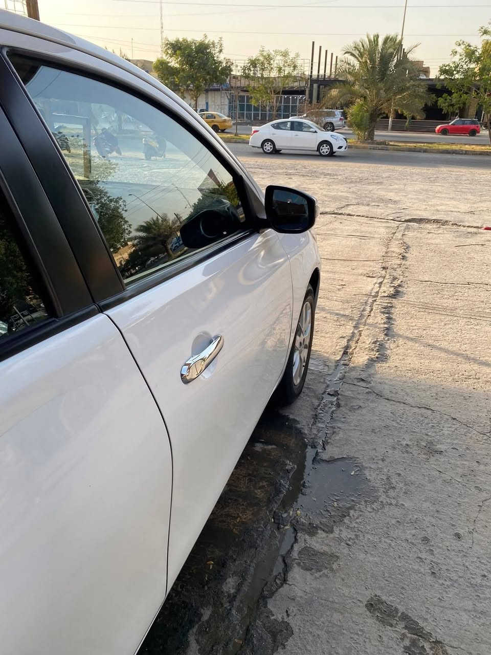 سلام عليكم نيسان صني للبيع مديل 2023كفاله عامه ماشيه 45 جديد مكان كربلاء رقم تلفون ***********
