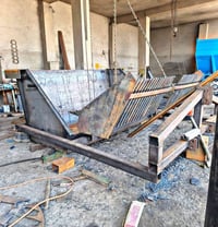 ماكنة جمع الحجارة • أرض زراعية