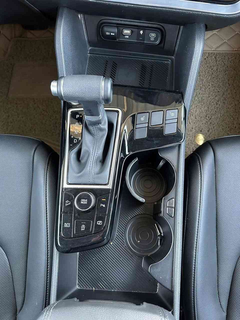 كيا سبورتج 24 امريكي(كتاب شهداء بسمي السياره ) حادثها جاملغ مرجعه  ع البارد  طاك بيها ايرباك الخلفي بدون صبغ تكحيل اصبع فقط 
المواصفات:

1- شاشة كبيرة متصلة قطعة واحدة 

2- محرك 4 سلندر 2500

3- رادار امامي وخلفي وتحديد مسار ونقطة عمياء

4- قيادة ذاتية

5- اوتو هولد (نزول منحدرات) وهاند بريك كهرباء

6- اطفاء وتشغيل محرك تلقائي

7- شاشة تبريد وتحكمات لمس 

8- بصمة تشغيل

9- كشنات جلد وتدفئة كشنات
10-بعد هواي موصفات

السعر 20الف دولار 

مكان السيارة بغداد الجديدة


**إذا كنت صاحب هذا الإعلان وتريد حذفه لأي سبب، رجاءا أرسل رسالة إلى الدعم الفني**