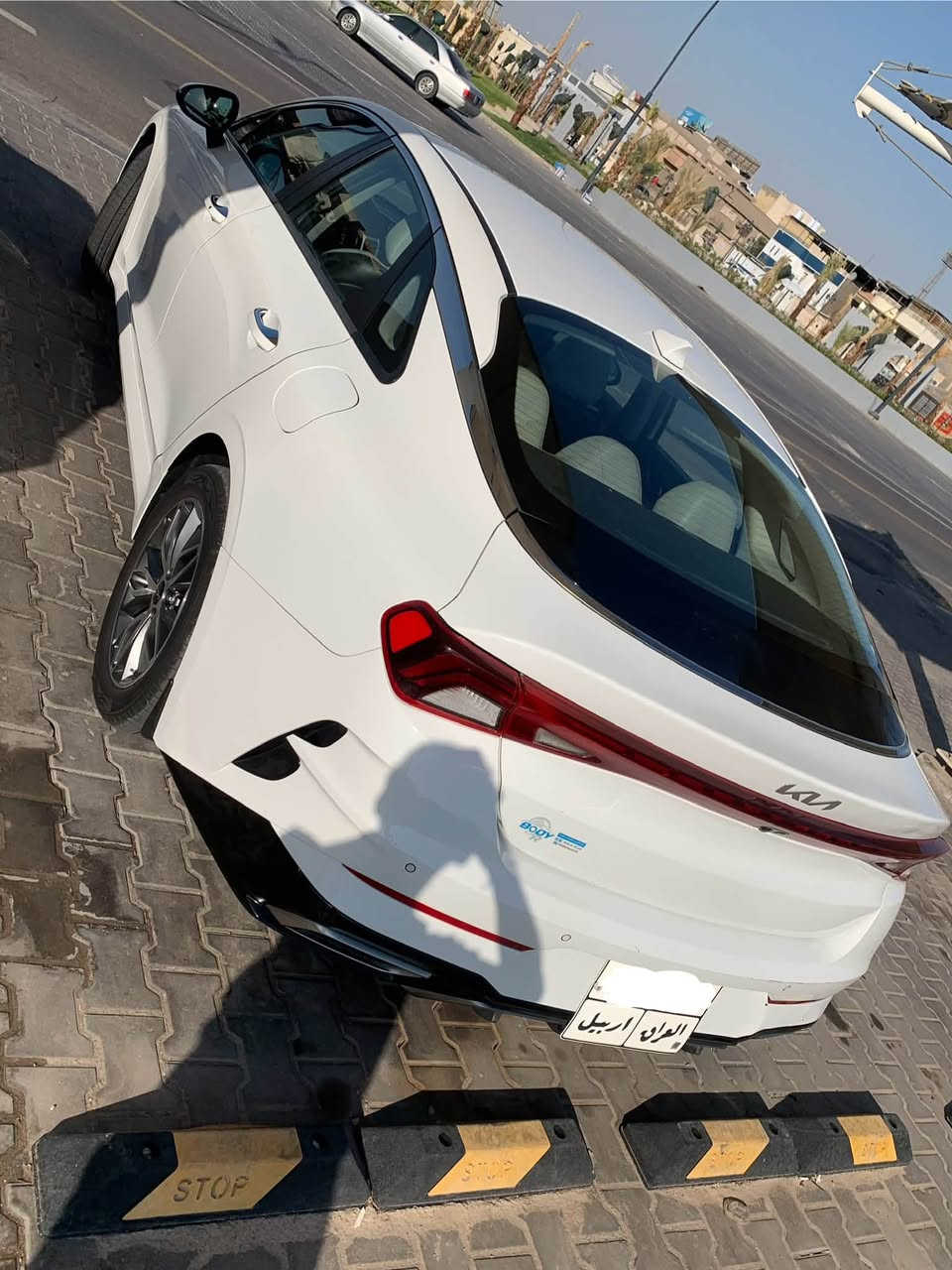 السلام عليكم
K5
مديل2022
السياره خليجي 
فول ما عده البنورامه 
كشنات جد تحكم كهرباء
حساسات إماميه خلفيه 
شاشه كار بلي 
مري شفط
خمسه انظمه قياده 
حجم الويل١٧
صندوق ذكي
تشغيل عن بعد 
السياره ماشيه 65الف كيلو 
السنويه ما منتهيه
السياره بيه بارد بل صندوق وصبغ قليل  باقي السياره كفاله
السعر 183 وبيه مجال 
***********
