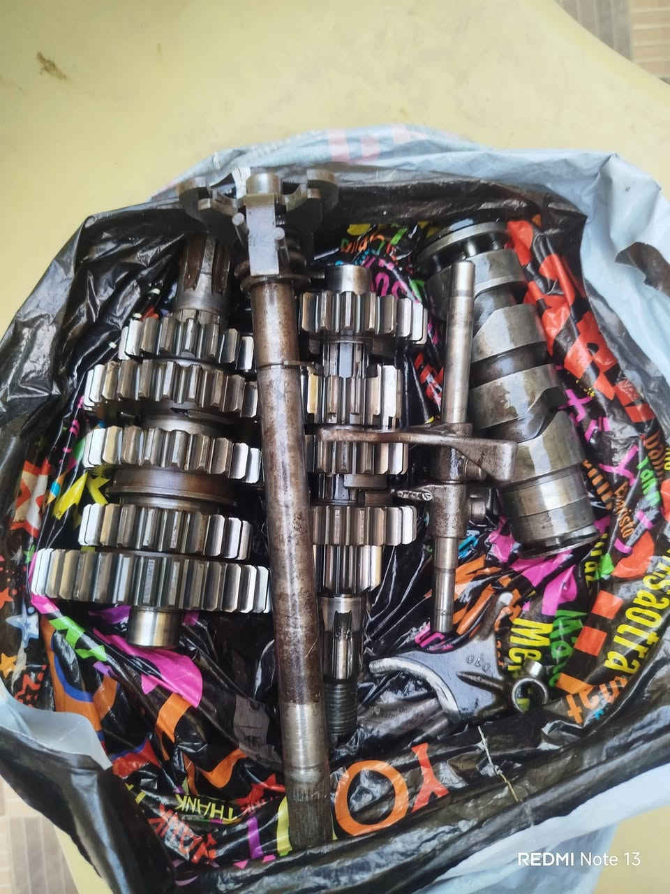 السلام عليكم كير ألماني مال 82 نقص بي فقط الماشات 

السعر 75 الف ألماني والنظافه كدامك *********** توصيل متوفر
