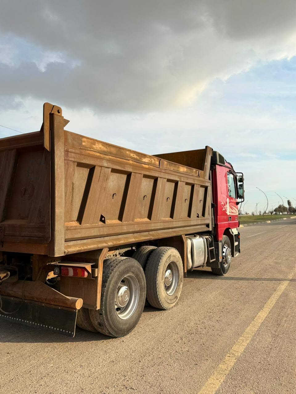 للبيع اكتروز موديل ٢٠٠١ حجم ٤٣ طخم تاير تبريد حصه كاز ***********
