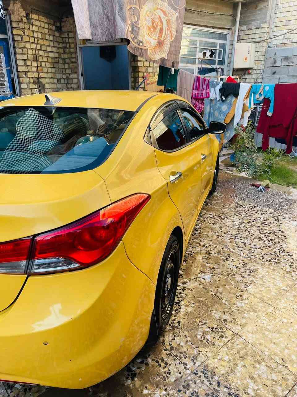 سلام عليكم
الانتره  موديل 13 سياره جاهزة معوزهه شي حادثه باب خلفي فقط لباقي كلين كير مكينه مكفولات 
مكان بغداد الشعب 
السعر 102 
***********
