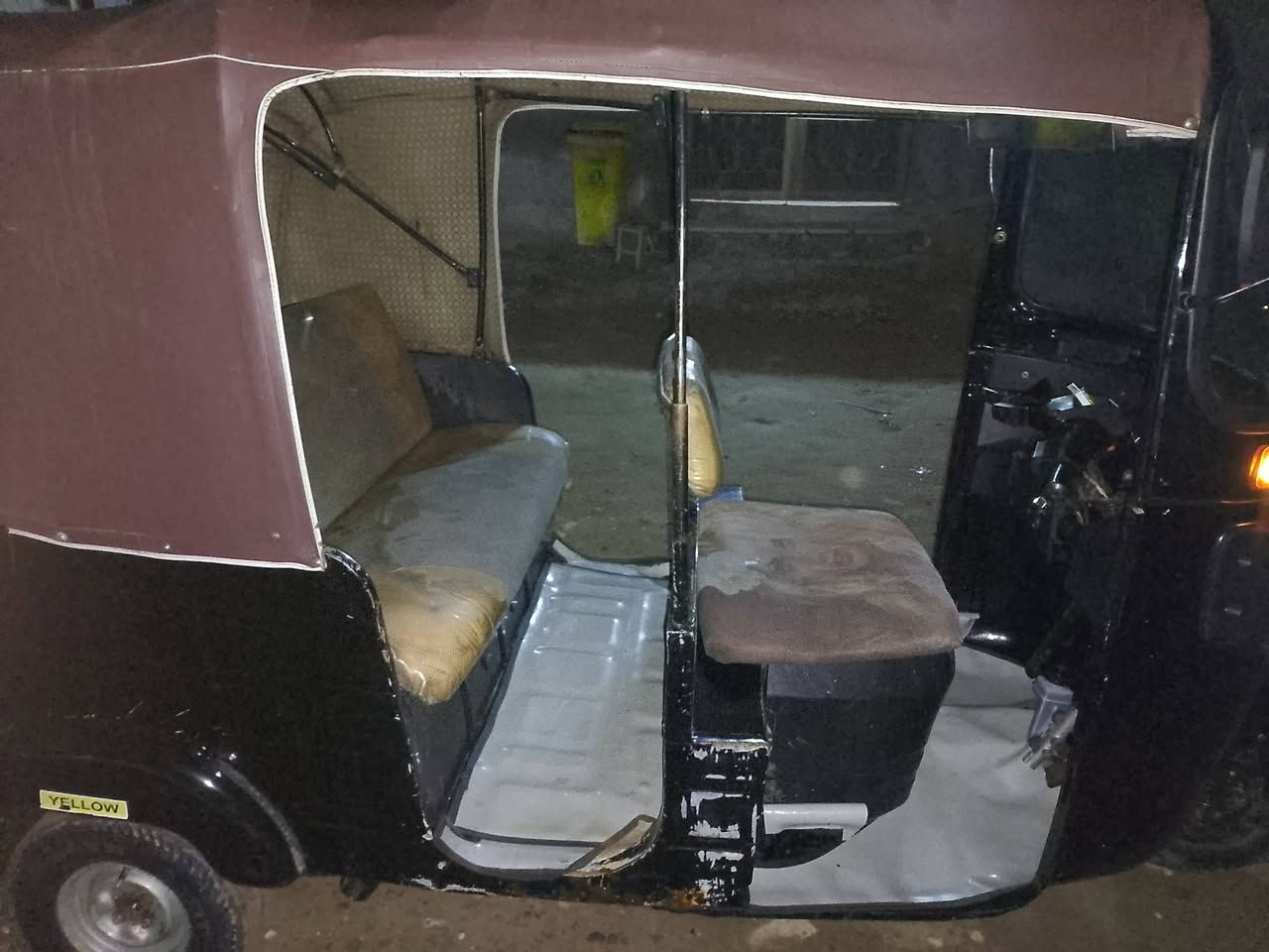 تكتك موديل 20 رقم وسنويه تحويل ثاني يوم رقم انكليزي مكينه مكفوله كشر نضيف تكتك خير من لله احله من صوره تجي وتكلب وتشوف بعينك ما ناقصه اي شي تكتك كبل للشارع مكاني بغداد زعفرانيه شارع الكهرباء سعر عل خاص 
***********
