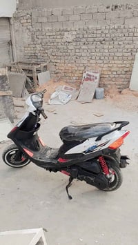 كدامكم دراجه ماكس عدله حلوه ونضيفه مكينه ناعمه تخبل واني جناي مو بياع ...