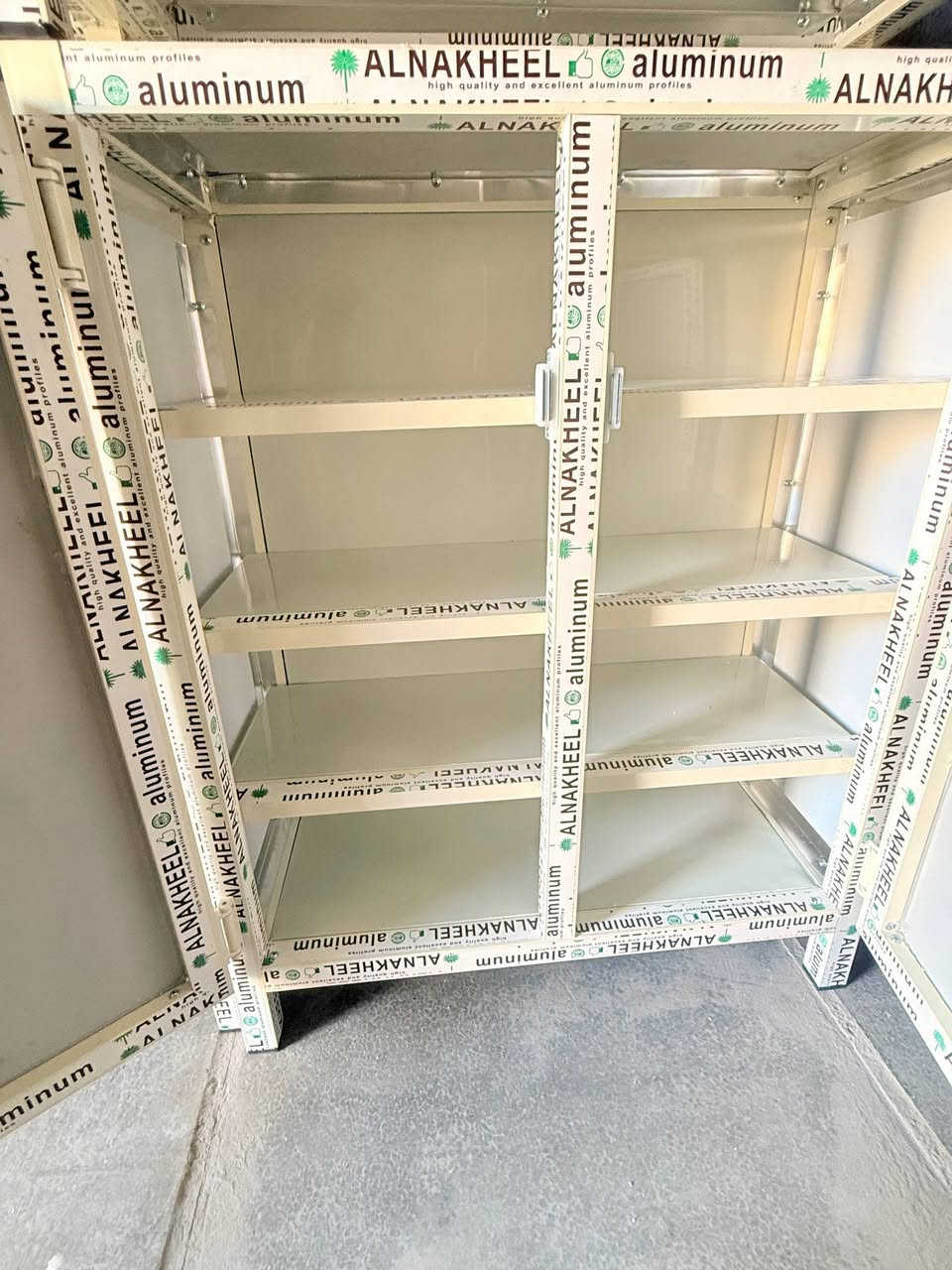 ✨ تريد ترتيب وفخامة بمدخل بيتك؟ ✨
جزامة الألمنيوم بلكامل تسكام
✔️ بوري صيني ألمنيوم عالي الجودة
✔️ رفوف الالمنيوم 
 ✔️ظهر الجزامة الالمنيوم 
✔️ 4 خانات

📏 القياسات:
ارتفاع متر / عرض 80 سم / عمق 30 سم

💰 السعر المفاجأة: 90 ألف 
🚚 توصيل سريع:
بغداد ومحافظات مجاني 
الحجز خاص


**إذا كنت صاحب هذا الإعلان وتريد حذفه لأي سبب، رجاءا أرسل رسالة إلى الدعم الفني**