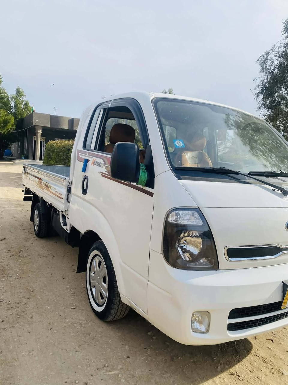 كيا 2015 رقم بابل نكليزي مكفوله كفاله عامه للبيع اوالمراوس   سياره جديده ماشيه 160الف الأستفسار ***********//***********
