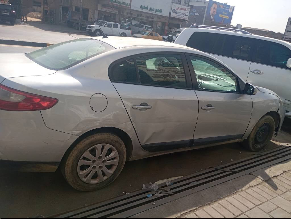 السلام عليكم 

رينو فلاونس موديل ١٢
رقم بغداد انكليزي باسمي
مكاني بغداد 
لون سلفر سيارة بيها حادث مصبوغة حزام

يحتاج لها ترتيب السعر 44وبيها مجال

*********** بغداد, العراق
