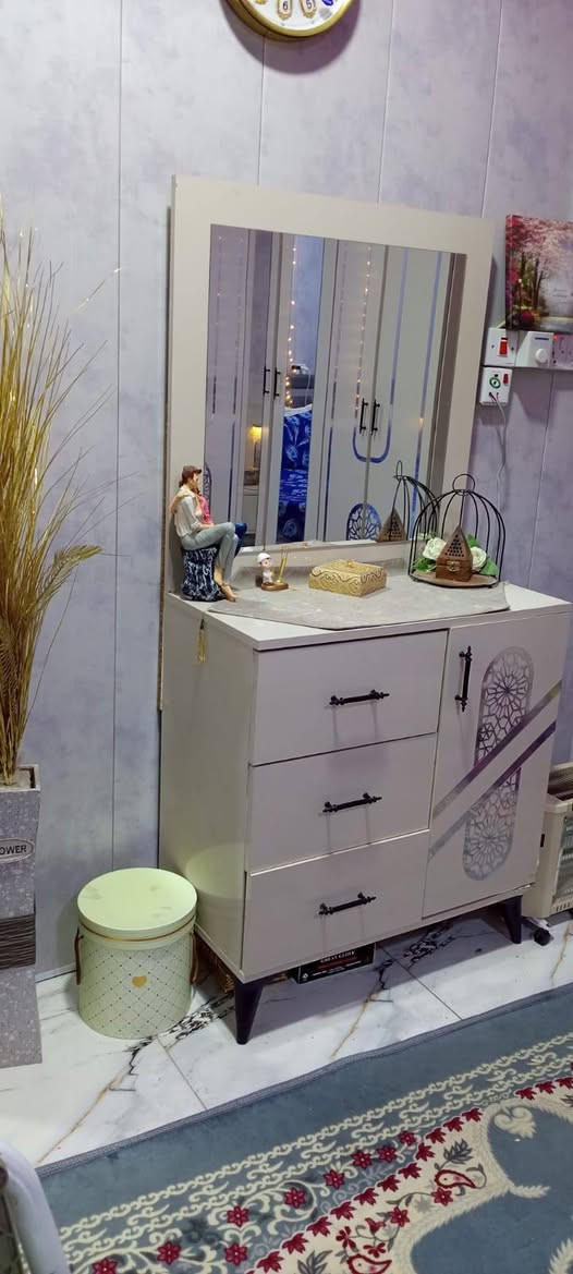 اسلام عليكم من رخصه الادمن غرفه لل بيع تركيه مستخدمه صارلهاا اشهر جديده يشهد الله عنواني البصره خمسميل  
***********  
السعر ٥٥٠
