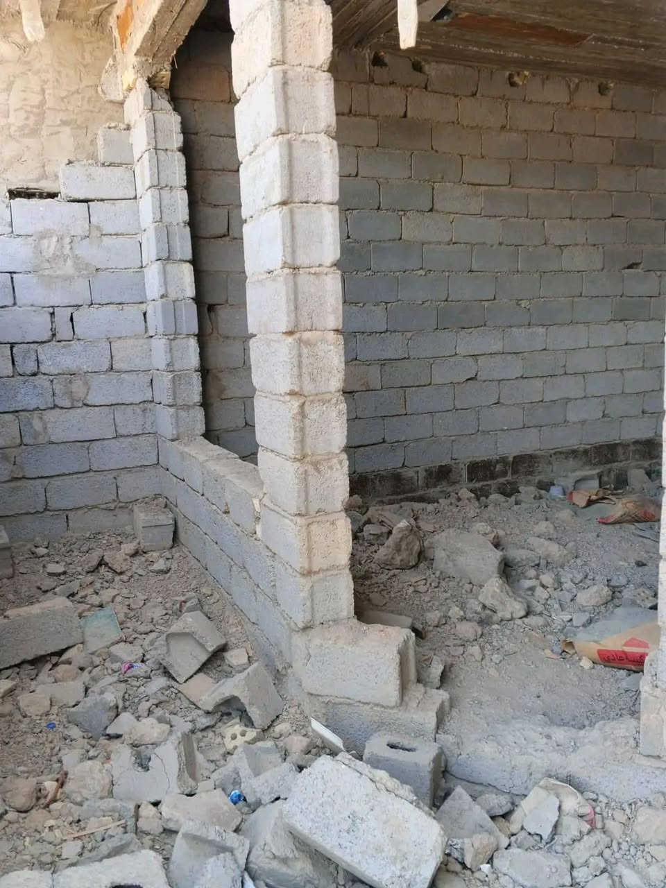 هيكل للبيع الدورة هور رجب بالبداية مقابل افران الزيتون بالفرع جوة باسمي تحويل مباشر وسعر مناسب جدا المساحه 100متر جنس العقار سند 25 للاستفسار الاتصال واتساب ***********
