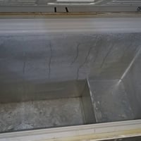 فريزر حجم صغير مستخدم نظيف غير داخل تصليح او شحن غاز فقط مصبوغ صبغ عاد...