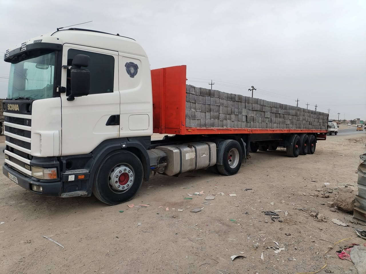 للبيع راس تريله+ ثنين عرباين سكانيه بومه فقط الراس موديل ٢٠٠١ رقم سليمانيه تحويل مباشر تخم تاير سياره جديده سعرهه فقط الراس ١٢٠ ورقه +للبيع عربانه اوربيه تخم تاير مصارله شكم درب جوبلس برميل منظومه هوه وبريك كله فول بيه فطر ومصلح  سعرها ٣٥ ورقه +للبيع عربانه حداديه ثلاث محاور شاصي ١٦ عربانه جاهزه بريك وكهربائيات سعرها ٤٠ ورقه  واي استفسار *********** مكانهن  بغداد شارع السياحي.
