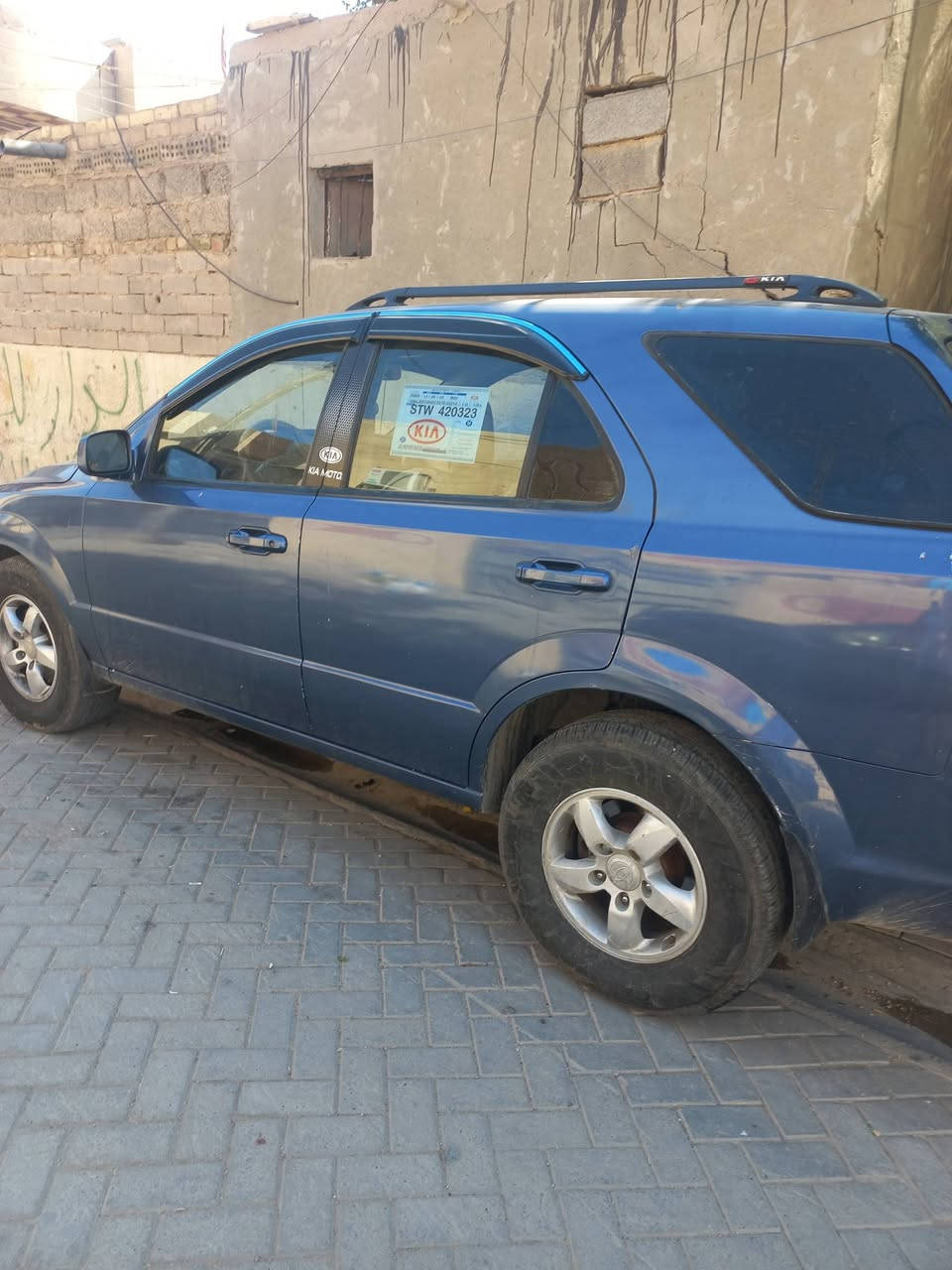 من رخصة الأدمن سورنتو ٢٠٠٧ رقم بغداد سنويه بأسمي مصبوغه حزام اثر جراد تخم تاير جديد تبريد ثلج توشمه جلد مسجل شاشه كامره السعر ٨٠  بغداد حي النصر ***********@
