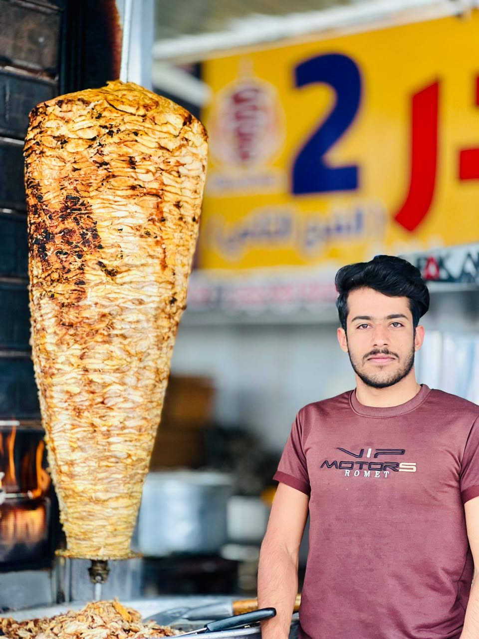 السلام عليكم
يعلن لكم #مطعم #السفاح  ( ابو حيدر  )  
عن بدأ استلام الحجز 
الاعراس والمناسبات من يوم غدآ 
المصادف ٢٠ من رمضان 
ب تاريخ ٣/٩ 
بنفس الاسعار القديمه 
مع واصل الى القاعه 
مع الماء 
مع الببسي 
مع زياده على كل ١٠٠٠ لفه ١٠٠ لفه زياده 
حسب الطلب 
الفرع الاول مجاور سنتر السلطان 
الفرع الثاني بل قرب من قاعه تودي 
لستلام الحجز فقط ابو حيدر 
او عامر 
لا يوجد اي شريك معنا 
للتواصل على الخاص 
او الارقام التاليه 
*********** عامر 
*********** واتساب
