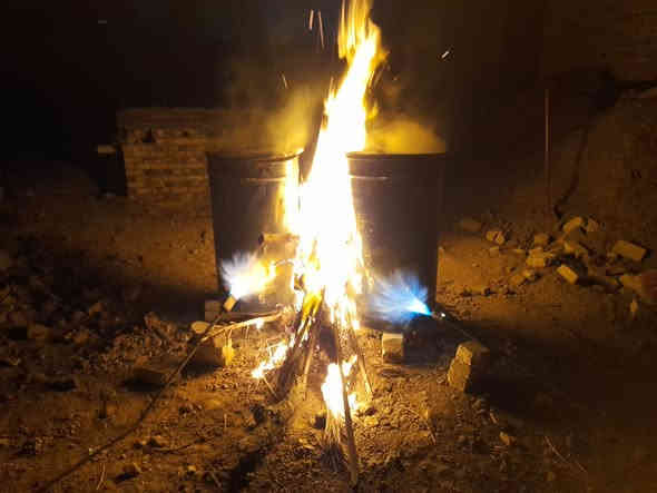 ابو نور الدغاري لتطبيك الاشتايكر وتزفيت السطوح شغل درجه اولى نموذج ع حسب الاصول وقلع الاشتايكر القديم وترميم السطوح القديم بالاشتايكر مع كافه العوازل  كرسته وعمل بالكامل للاتصال ***********
