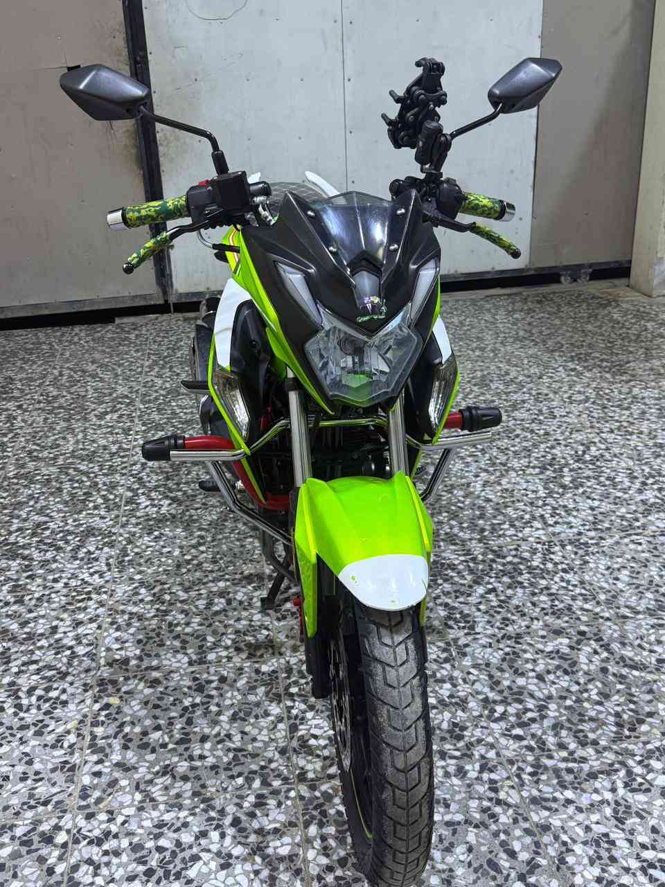 سلام عليكم شباب  ماطور للبيع (هاوجي) مكفول من كلشي ماشي ٢٤(الف)سعر الدراجه (23)وبيه مجال شي بسيط حك الجيه ماتك)مسجل  ثاني يوم تحويل )***********
