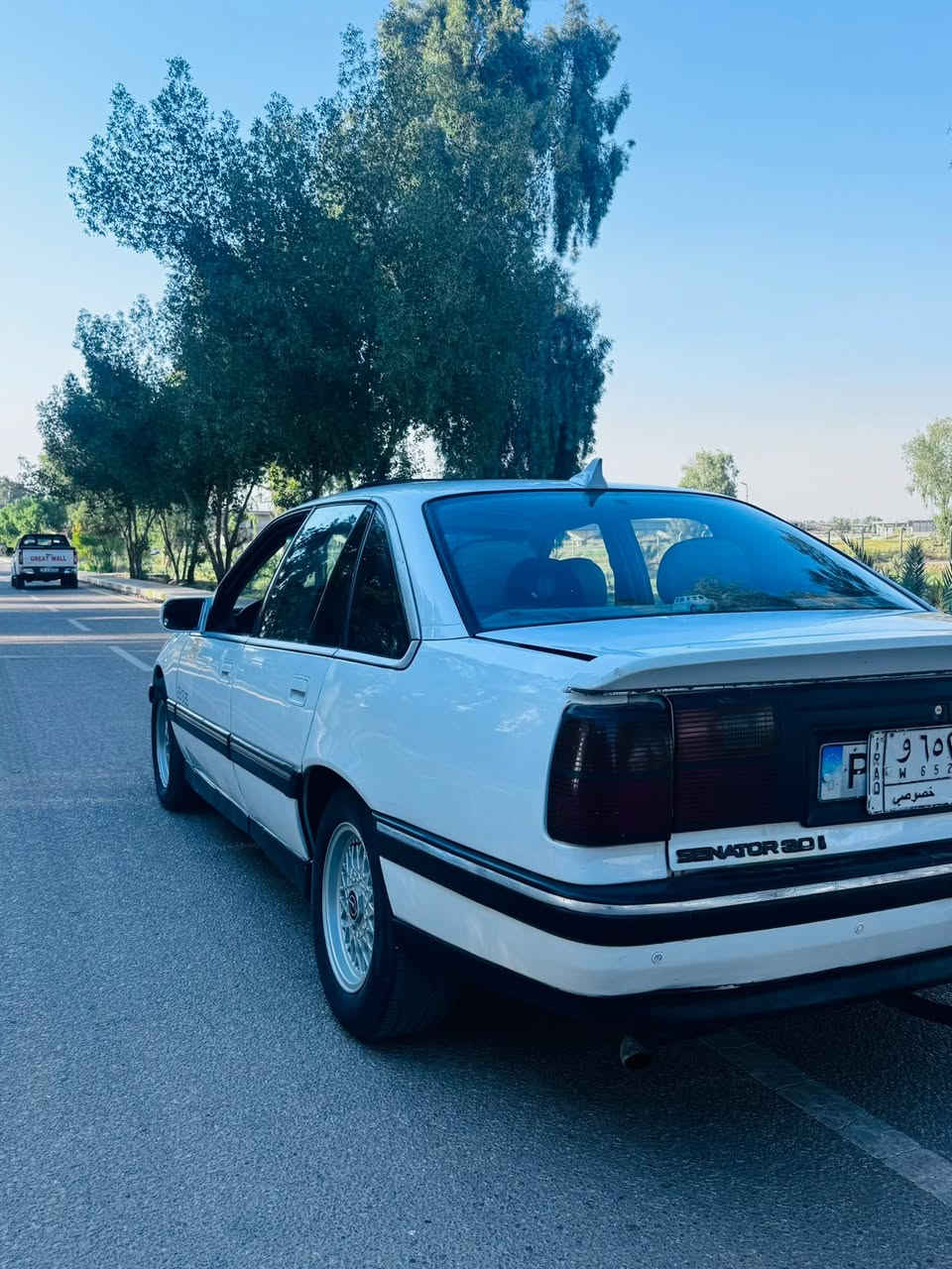 مـــكــلف بالـــــنشر 🫵🏿

السلام عليكم 
اوبل سيناتور
موديل1991
رقم بغداد تحويل مباشر 
صبغ عام للجمالية 
مكينة محور بطة
جاهزة من كلشي 
ميكنة 
كير اوتو 
حداديه 
تخم تاير 
كهربائيات كلها شغالة 
تبريد شغال
فتحة 
جام كهرباء 
اوتماتيك 
غرفة جديدة 
مكاني بابل مسيب السدة الهندية
***********
***********

