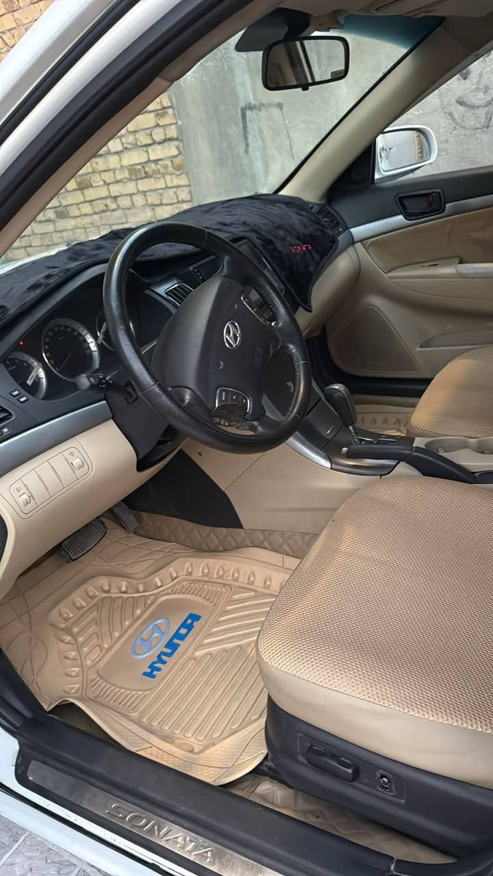 سلام عليكم
سوناتا 2010 وارد خليجي
فول مواصفات للاخير…... 1/1
محرك 2400 دوش
فتحه سقف ا
داخل رصاصي
السياره كير محرك حداديه
تبريد تخم تاير مكفول

+ سياره حادثها  جاملغ ومبدل بيها لغد واي نقص ما بيها 

ابد مابيها نقص مال جناي سعرها مناسب بلعافيه ع الياخذه
رقم سياره نجف
مكانها كوتَّ تحويل ثاني يوم باسم مشتري السعر 98 مجال وقابل للتفاوض
***********تفاصيل واستفسار اتصل
