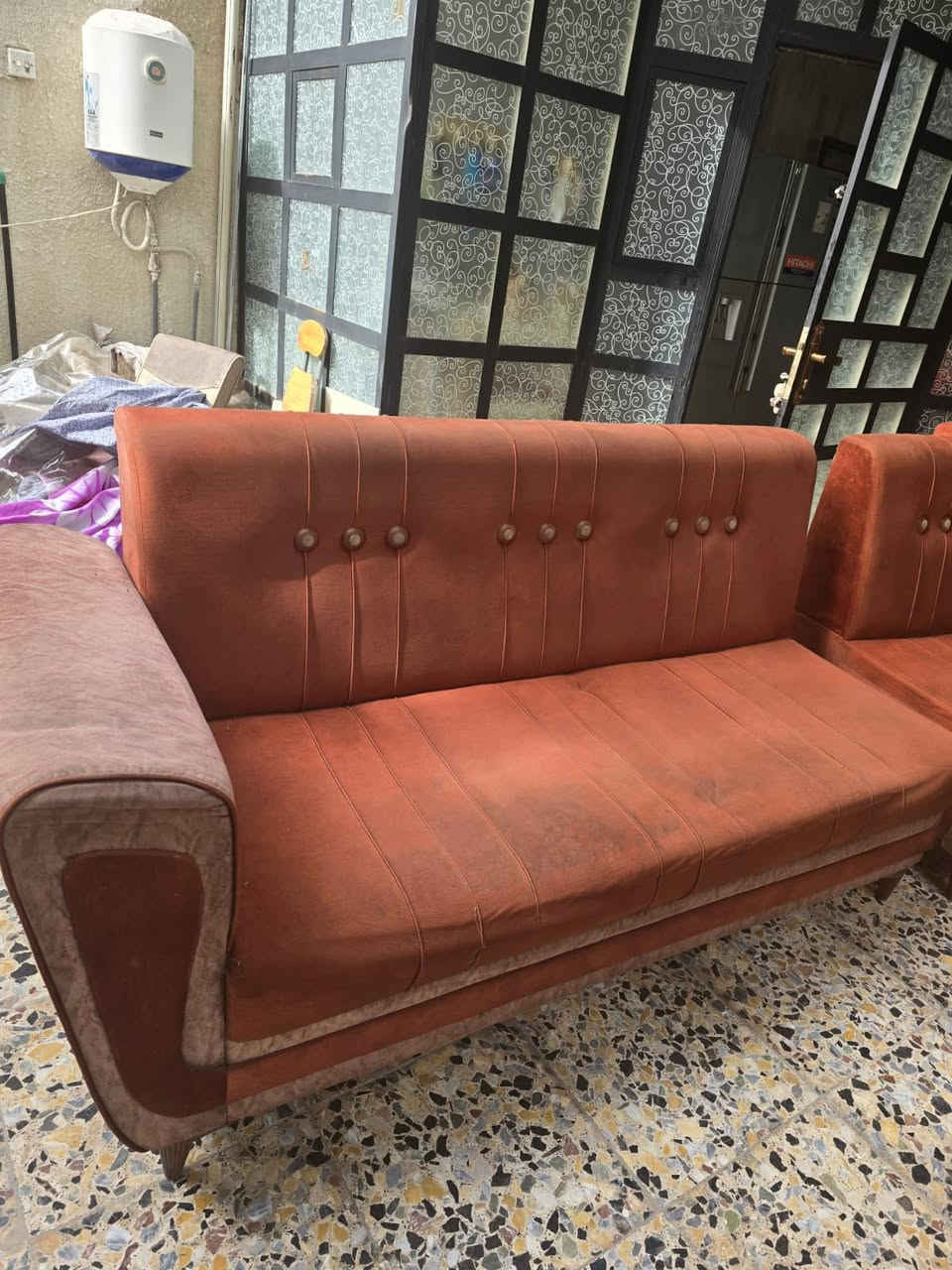 السلام عليكم
تخم 6 مقعد  سعره 250الف وبي مجال
عنوان المنصور خلف مطعم الساعه سابقا
شارع الداودي


**إذا كنت صاحب هذا الإعلان وتريد حذفه لأي سبب، رجاءا أرسل رسالة إلى الدعم الفني**